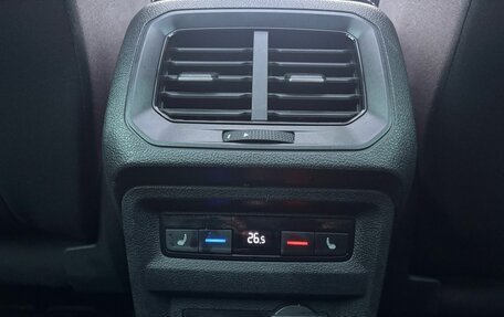 Volkswagen Tiguan II, 2018 год, 3 150 000 рублей, 21 фотография