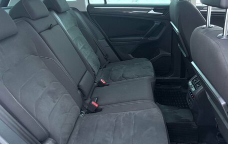 Volkswagen Tiguan II, 2018 год, 3 150 000 рублей, 26 фотография