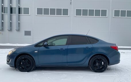 Opel Astra J, 2012 год, 850 000 рублей, 1 фотография