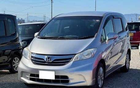 Honda Freed I, 2015 год, 743 000 рублей, 1 фотография