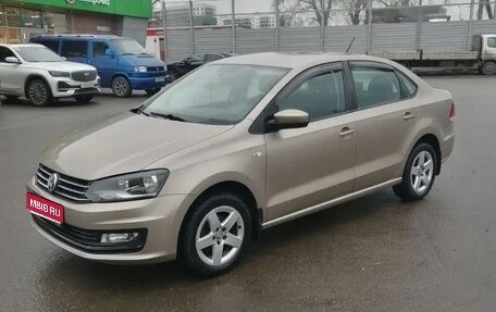 Volkswagen Polo VI (EU Market), 2015 год, 1 000 070 рублей, 1 фотография