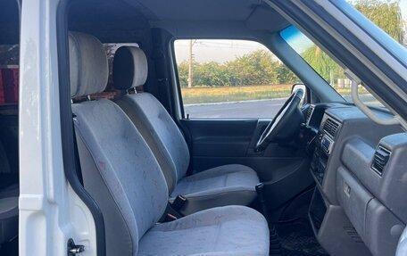 Volkswagen Transporter T4, 2003 год, 1 250 000 рублей, 5 фотография