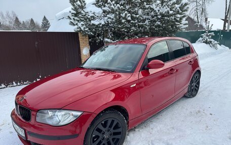 BMW 1 серия, 2008 год, 921 000 рублей, 2 фотография