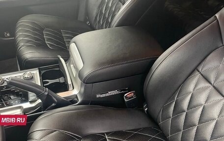 Toyota Land Cruiser 200, 2018 год, 6 200 000 рублей, 8 фотография