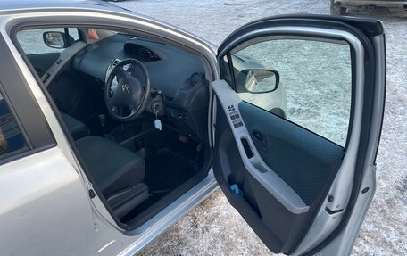 Toyota Vitz, 2006 год, 550 000 рублей, 10 фотография