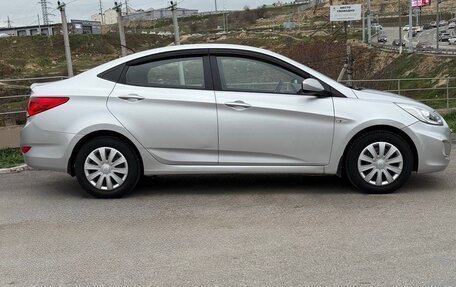 Hyundai Solaris II рестайлинг, 2013 год, 995 000 рублей, 12 фотография