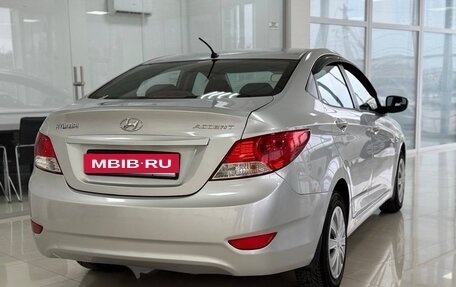 Hyundai Solaris II рестайлинг, 2013 год, 995 000 рублей, 19 фотография