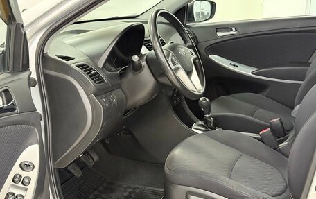 Hyundai Solaris II рестайлинг, 2013 год, 995 000 рублей, 27 фотография