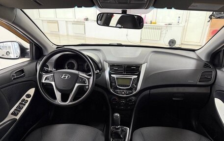 Hyundai Solaris II рестайлинг, 2013 год, 995 000 рублей, 29 фотография