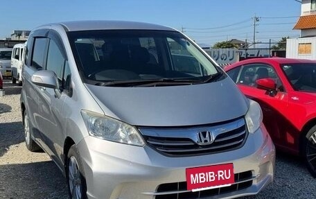 Honda Freed I, 2015 год, 743 000 рублей, 15 фотография
