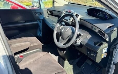 Honda Freed I, 2015 год, 743 000 рублей, 37 фотография