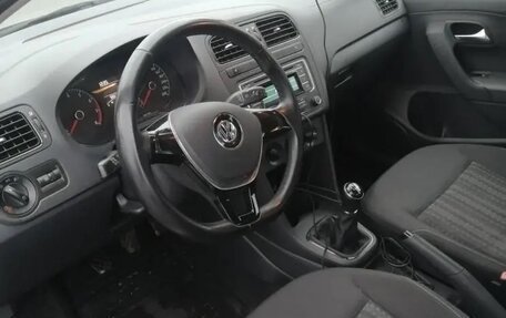 Volkswagen Polo VI (EU Market), 2015 год, 1 000 070 рублей, 19 фотография