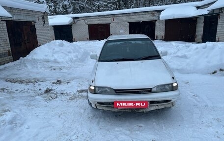 Toyota Carina, 1989 год, 250 000 рублей, 2 фотография