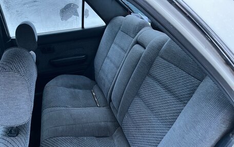 Toyota Carina, 1989 год, 250 000 рублей, 13 фотография