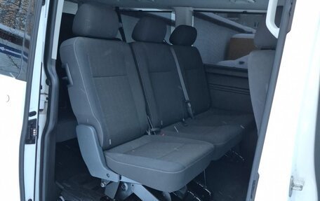 Volkswagen Caravelle T6 рестайлинг, 2019 год, 3 900 000 рублей, 10 фотография