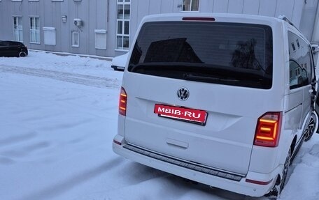 Volkswagen Caravelle T6 рестайлинг, 2019 год, 3 900 000 рублей, 4 фотография