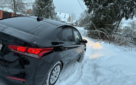 Hyundai Solaris II рестайлинг, 2018 год, 1 500 000 рублей, 3 фотография