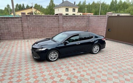 Toyota Camry, 2018 год, 3 350 000 рублей, 1 фотография