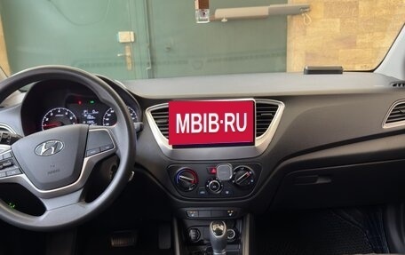 Hyundai Solaris II рестайлинг, 2021 год, 1 900 000 рублей, 7 фотография