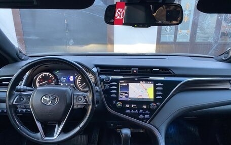 Toyota Camry, 2019 год, 2 530 000 рублей, 3 фотография