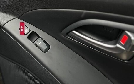 Hyundai ix35 I рестайлинг, 2013 год, 1 470 000 рублей, 23 фотография