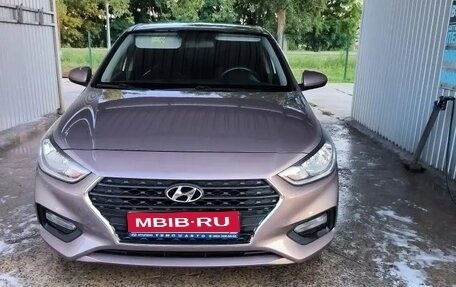 Hyundai Solaris II рестайлинг, 2018 год, 1 260 000 рублей, 1 фотография