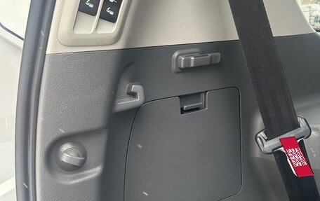 Toyota Land Cruiser Prado 150 рестайлинг 2, 2012 год, 4 000 000 рублей, 8 фотография