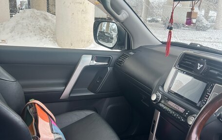 Toyota Land Cruiser Prado 150 рестайлинг 2, 2012 год, 4 000 000 рублей, 12 фотография