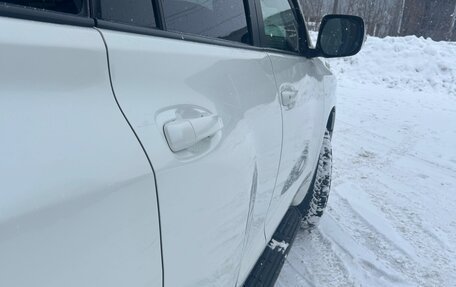 Toyota Land Cruiser Prado 150 рестайлинг 2, 2012 год, 4 000 000 рублей, 18 фотография
