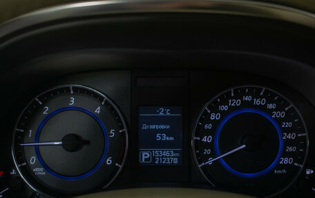 Infiniti QX70, 2015 год, 2 090 000 рублей, 12 фотография