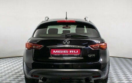 Infiniti QX70, 2015 год, 2 090 000 рублей, 6 фотография