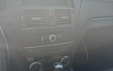 Mercedes-Benz C-Класс, 2008 год, 900 000 рублей, 8 фотография