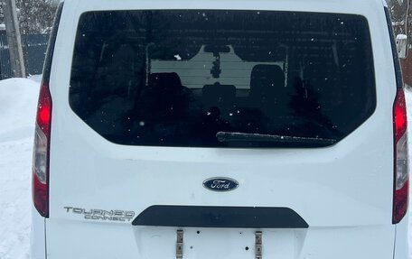 Ford Tourneo Connect II рестайлинг, 2017 год, 1 450 000 рублей, 5 фотография