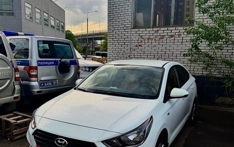 Hyundai Solaris II рестайлинг, 2017 год, 1 350 000 рублей, 4 фотография