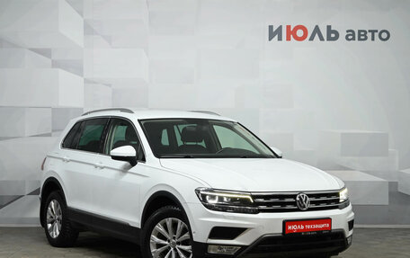 Volkswagen Tiguan II, 2017 год, 3 200 000 рублей, 3 фотография