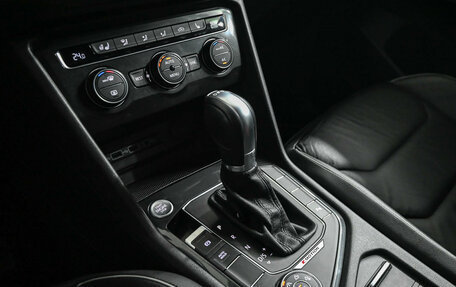 Volkswagen Tiguan II, 2019 год, 3 450 000 рублей, 20 фотография