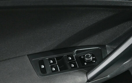 Volkswagen Tiguan II, 2017 год, 3 200 000 рублей, 16 фотография