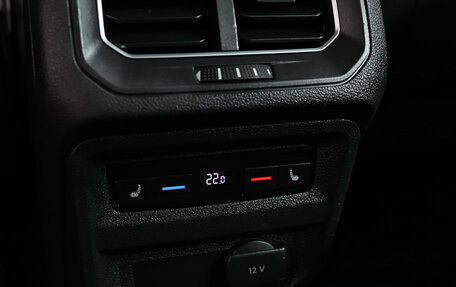 Volkswagen Tiguan II, 2017 год, 3 200 000 рублей, 14 фотография