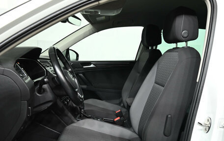 Volkswagen Tiguan II, 2017 год, 3 200 000 рублей, 20 фотография