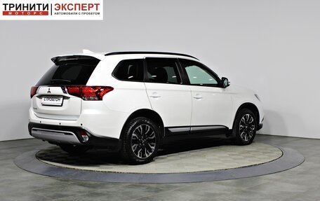 Mitsubishi Outlander III рестайлинг 3, 2022 год, 2 857 000 рублей, 5 фотография