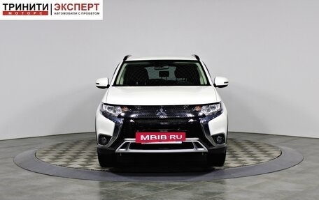 Mitsubishi Outlander III рестайлинг 3, 2022 год, 2 857 000 рублей, 2 фотография