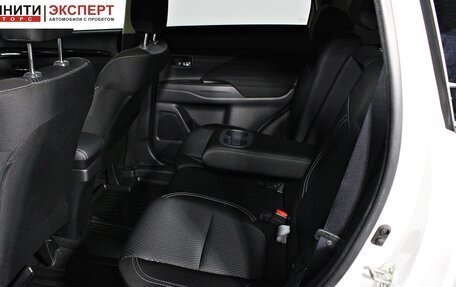 Mitsubishi Outlander III рестайлинг 3, 2022 год, 2 857 000 рублей, 16 фотография
