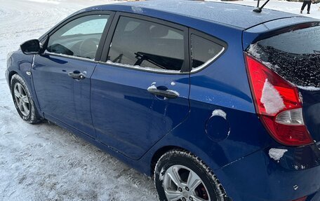 Hyundai Solaris II рестайлинг, 2012 год, 675 000 рублей, 2 фотография