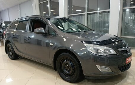 Opel Astra J, 2011 год, 825 000 рублей, 2 фотография