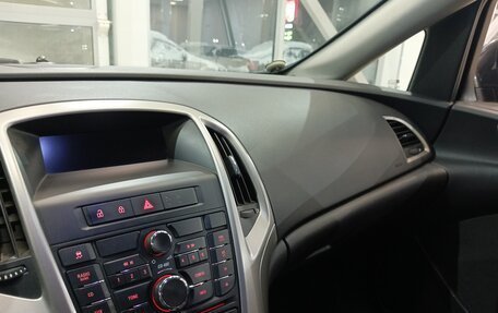 Opel Astra J, 2011 год, 825 000 рублей, 18 фотография