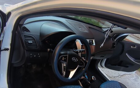 Hyundai Solaris II рестайлинг, 2011 год, 850 000 рублей, 11 фотография