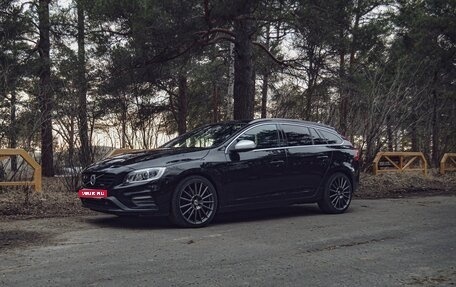 Volvo V60 I, 2018 год, 2 350 000 рублей, 1 фотография