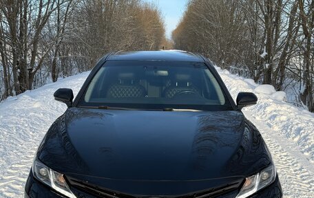 Toyota Camry, 2020 год, 3 200 000 рублей, 2 фотография