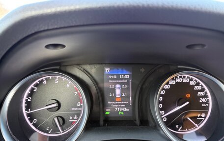 Toyota Camry, 2020 год, 3 200 000 рублей, 10 фотография