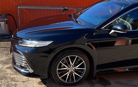 Toyota Camry, 2021 год, 3 290 000 рублей, 6 фотография